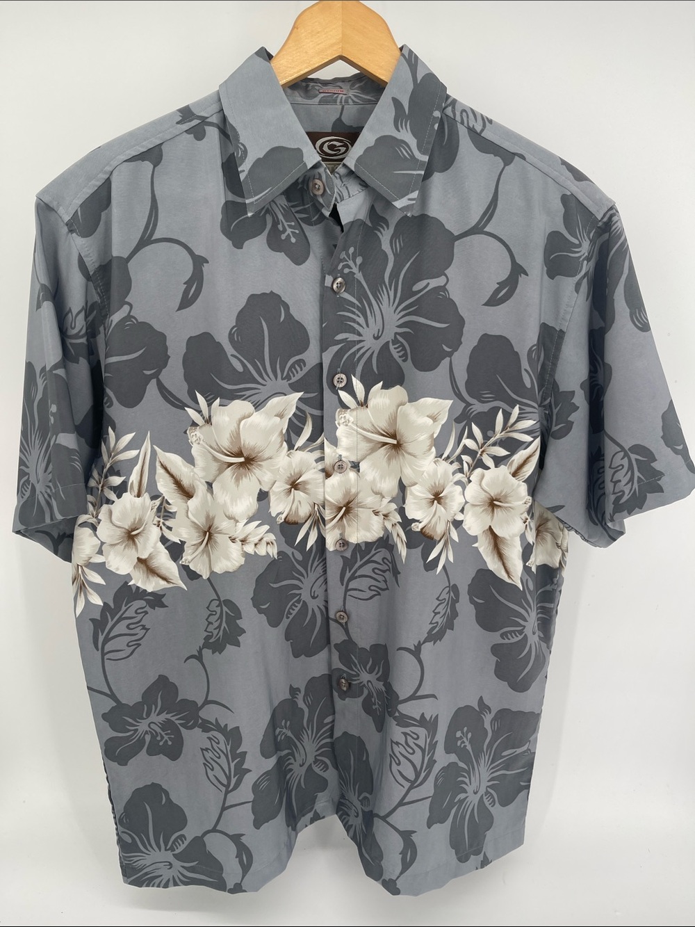 Gotcha Vintage Men’s Casual Button Down Island Shirt Medium